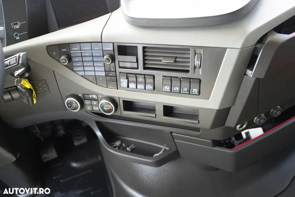 Volvo FH 460 / COMBINAȚIE TANDEM / 120 M3 / TRANSITION / I-SAVE / I-PARK COOL / DIRECȚIE CU RIDICARE A PUNTELOR / WIELTON / CORTINĂ ARMATĂ - 32