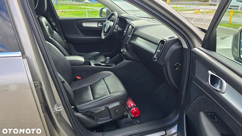 Volvo XC 40 T5 Plug-In Hybrid Momentum Pro - 9