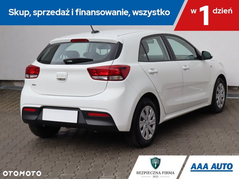 Kia Rio - 7