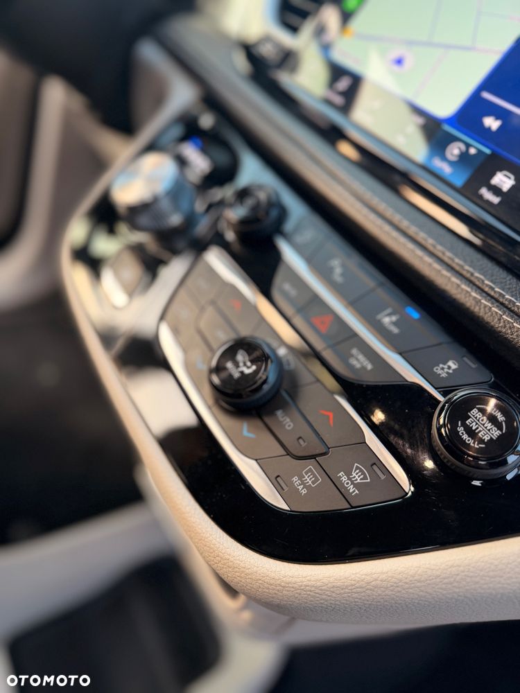 Chrysler Pacifica - 22