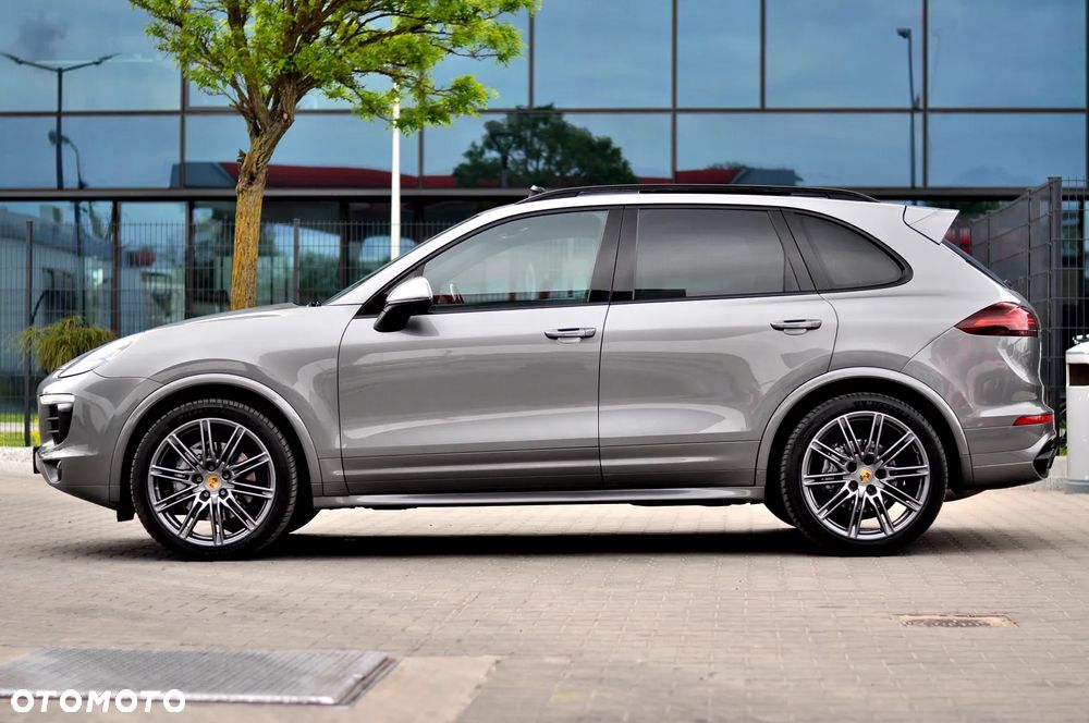 Porsche Cayenne - 12