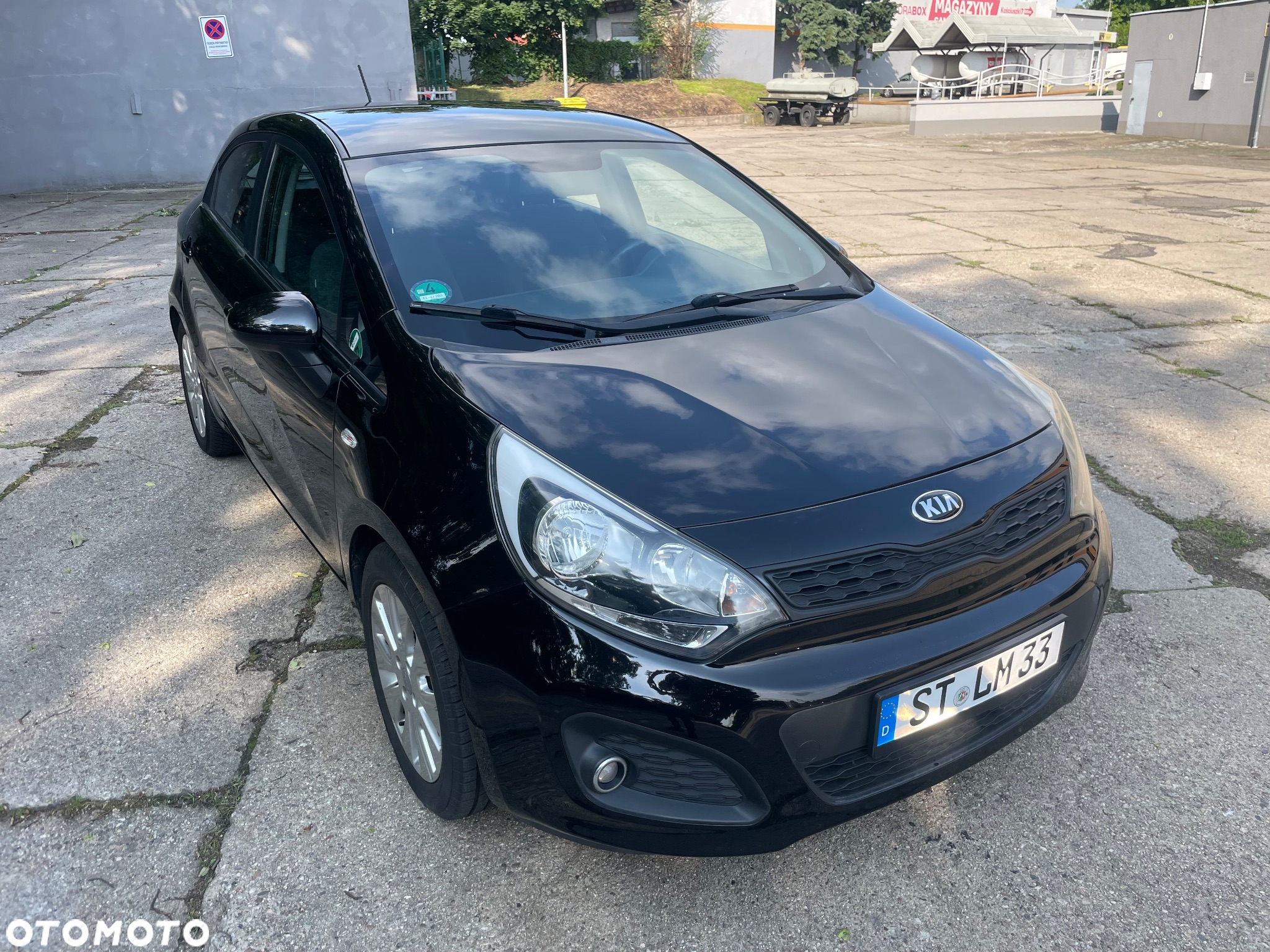 Kia Rio - 4