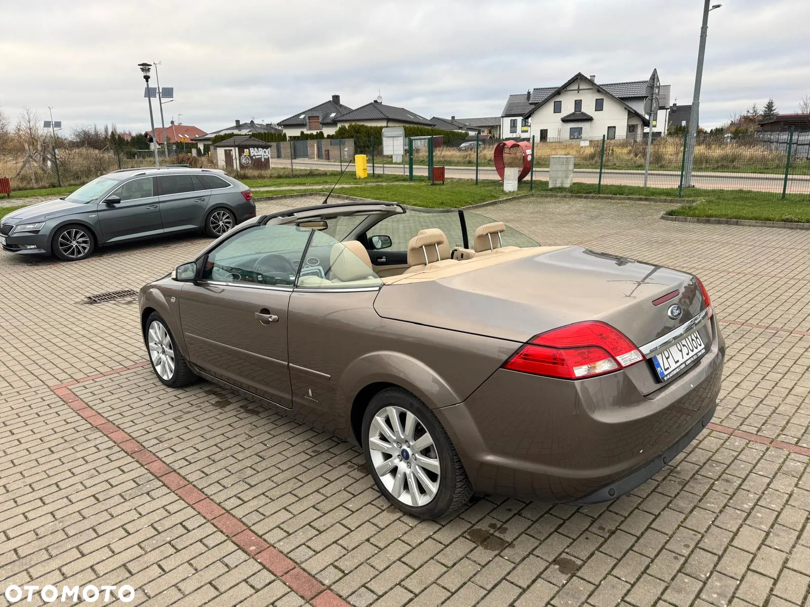 Ford Focus Coupe-Cabriolet 2.0 TDCi DPF Titanium - 6