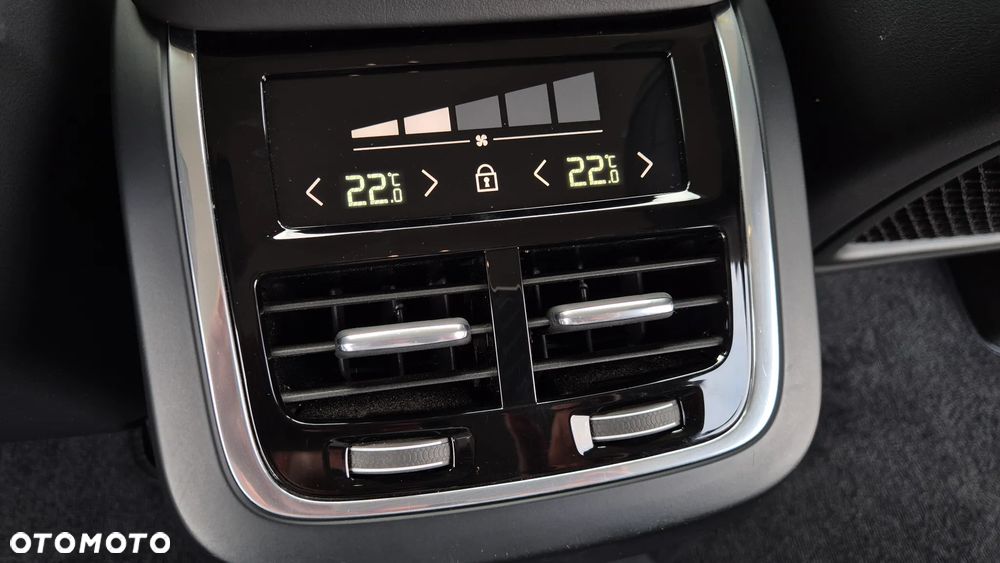 Volvo XC 90 T8 AWD Plug-In Hybrid Inscription 7os - 8