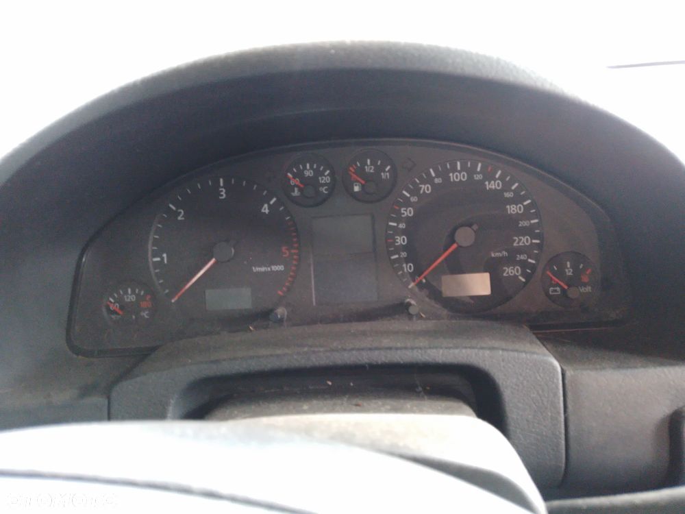 AUDI A6 C5 1.9 TDI AJM 97-01 - RADIO CHORUS (LY1T) - 11