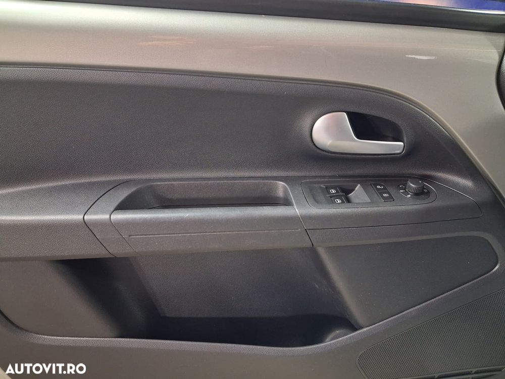 Volkswagen up! 1.0 High - 9