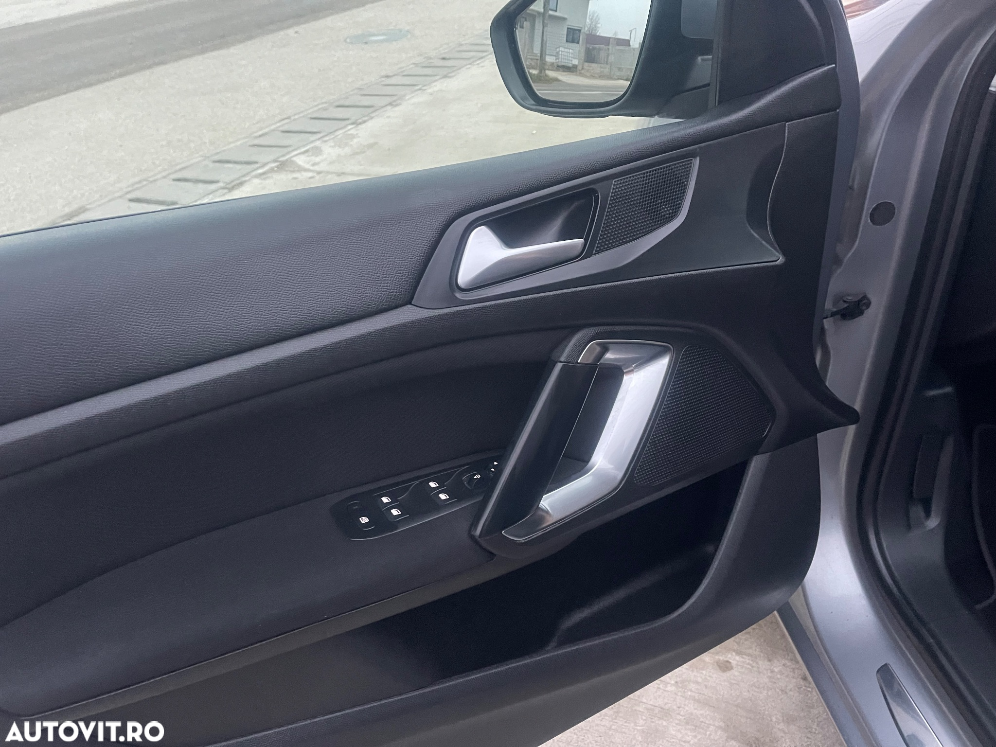 Peugeot 308 BlueHDi FAP 130 Stop & Start Allure Pack - 22