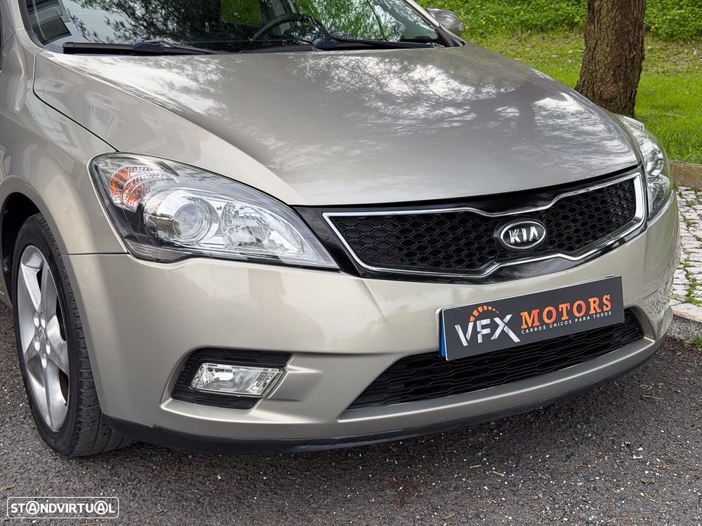 Kia Ceed SW 1.6 CRDi EX ISG - 16