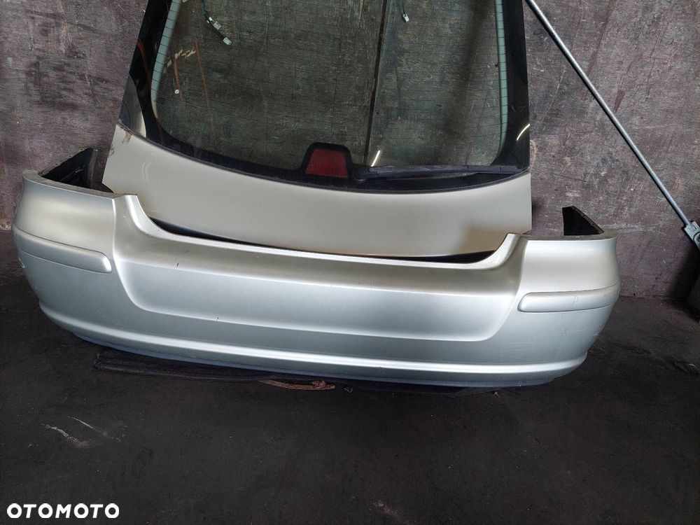 KOMPLETNY TYŁ KLAPA ZDERZAK LAMPY TYŁ TOYOTA AVENSIS T25 1C0 - 4