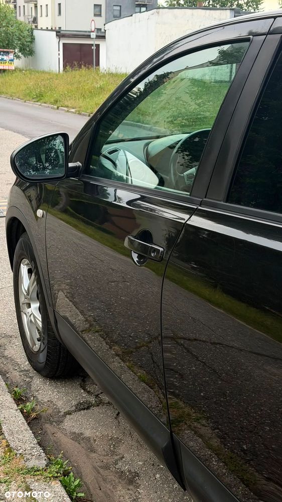Nissan Qashqai - 2