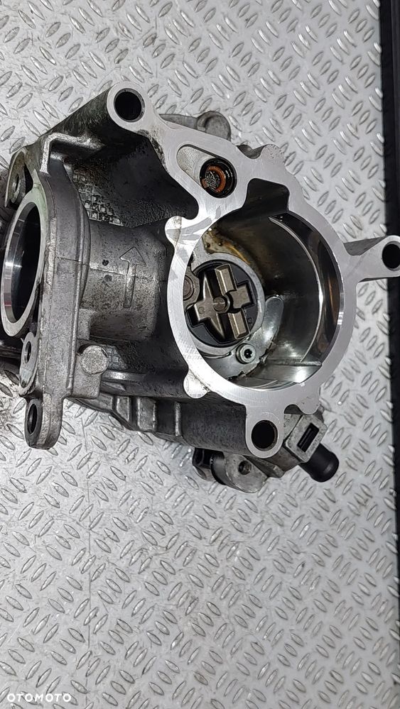 POMPA VACUM AUDI SEAT SKODA VW 1,8 - 2,0 TFSI NR 06J145100F - 2