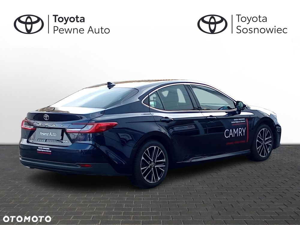 Toyota Camry - 6