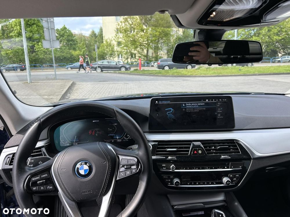 BMW Seria 5 520e - 6