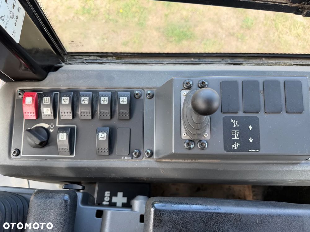 Caterpillar CAT D4 K LGP - 13