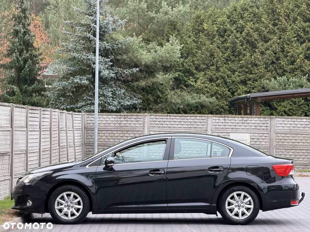 Toyota Avensis 1.8 Premium MS - 39