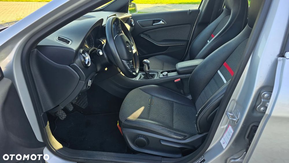 Mercedes-Benz Klasa A 180 CDI (BlueEFFICIENCY) Style - 15