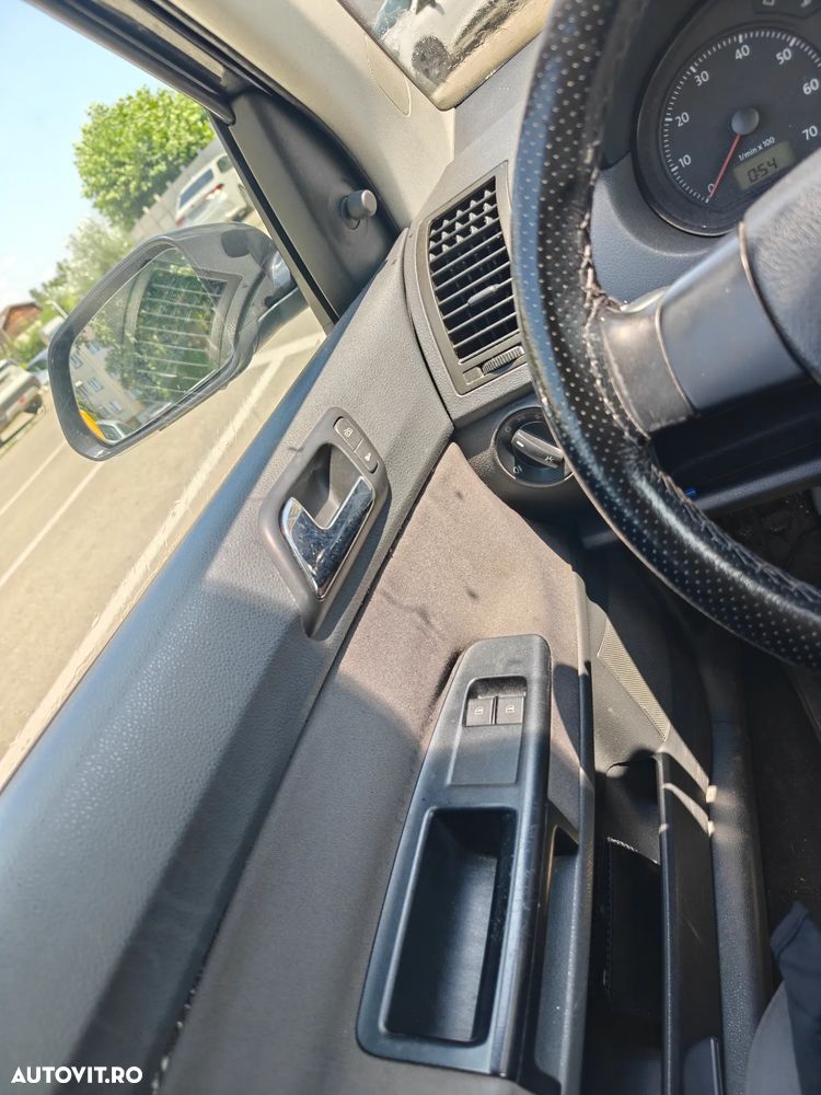Volkswagen Polo - 4