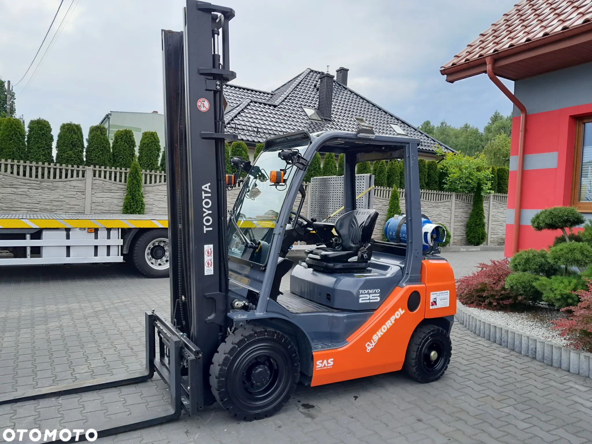 Toyota 02-8FGF25 - 1