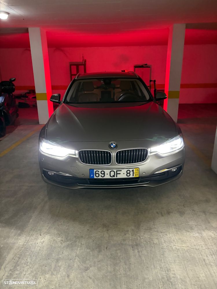 BMW 320 d Line Luxury Auto - 2