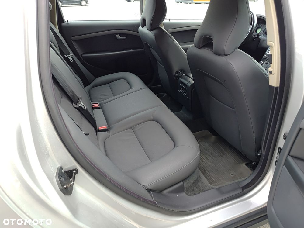 Volvo V70 2.0 Kinetic - 17
