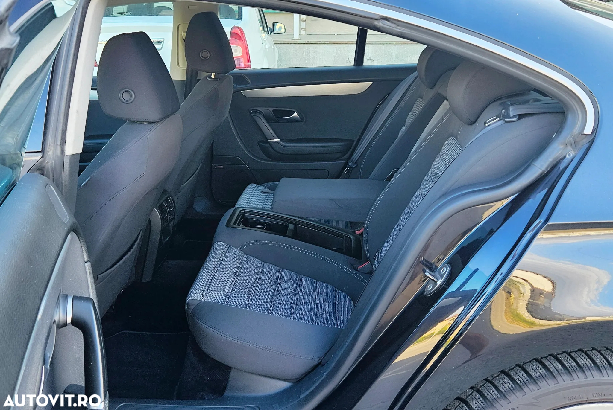Volkswagen Passat CC - 8
