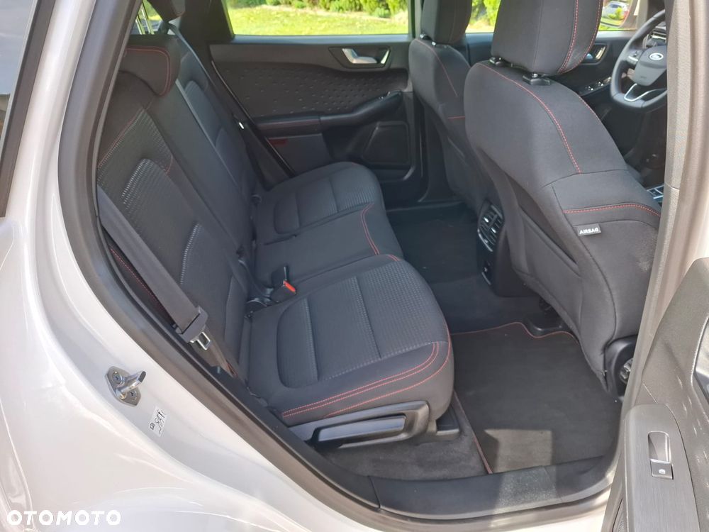 Ford Kuga 2.5P PHEV FWD ST-Line - 33
