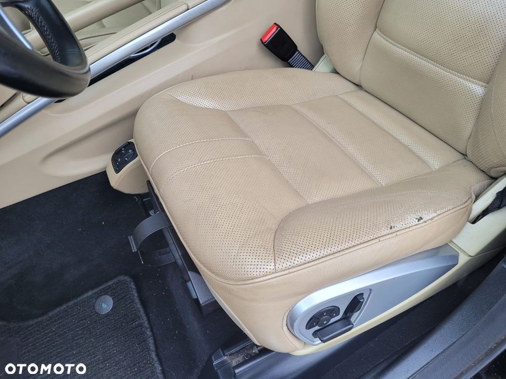 Mercedes-Benz ML - 13