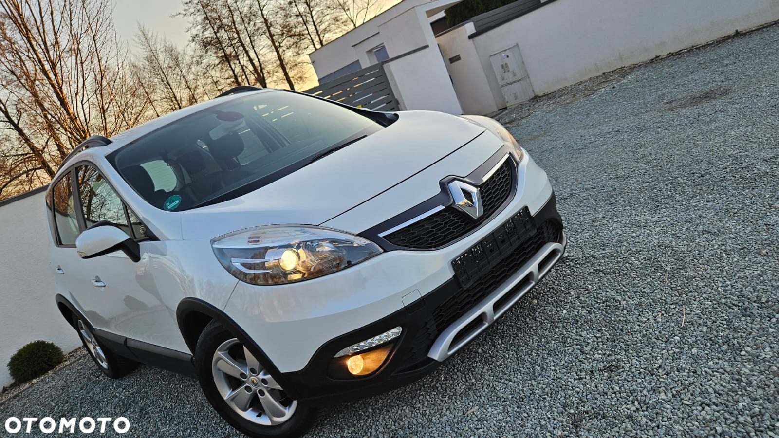 Renault Scenic ENERGY TCe 115 S&S Xmod Paris - 3