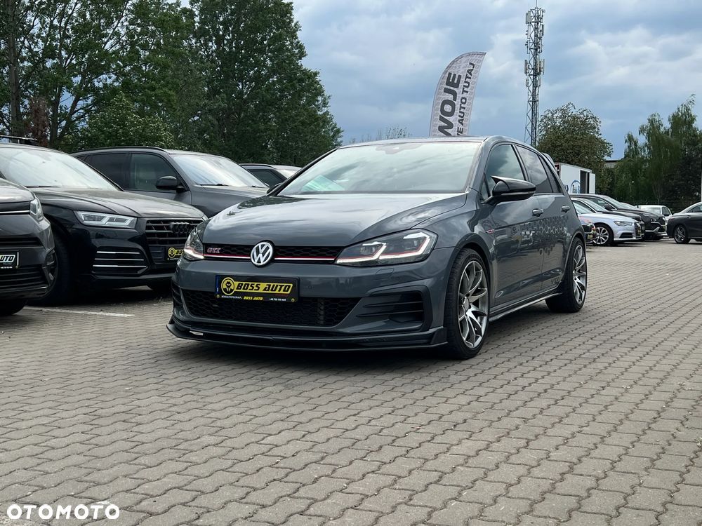 Volkswagen Golf - 5
