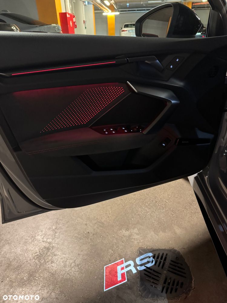 Audi RS3 Limousine - 16