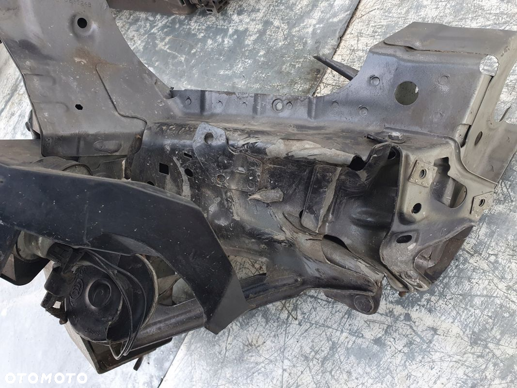 Opel Astra J 4 IV 1.4 turbo Automat pas przedni wzmocnienie chłodnice - 6