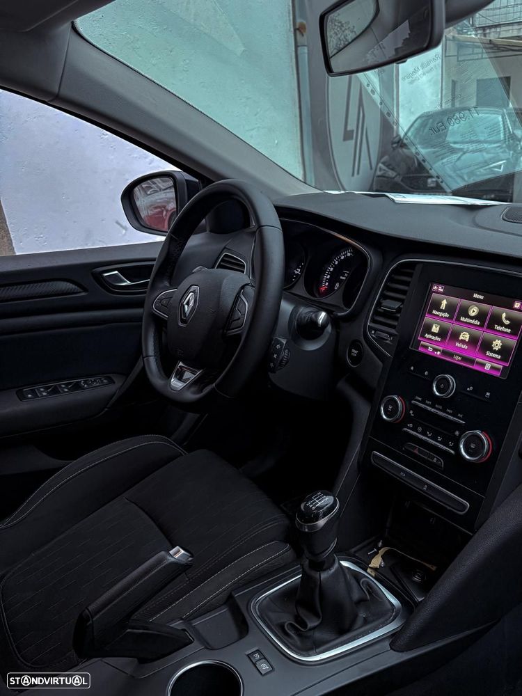Renault Mégane 1.5 Blue dCi Limited - 4
