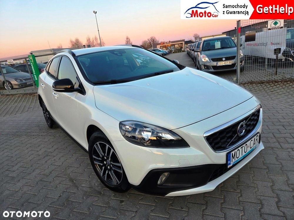 Volvo V40 Cross Country D2 Momentum - 1