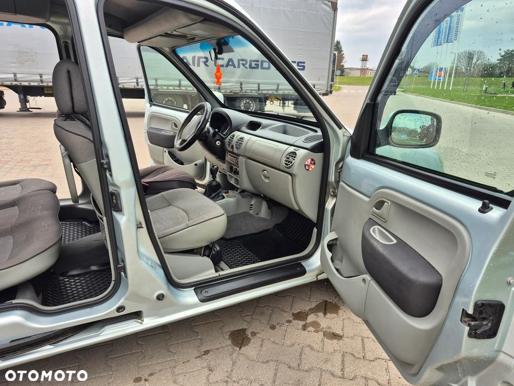 Renault Kangoo 1.6 16V Privilege - 10