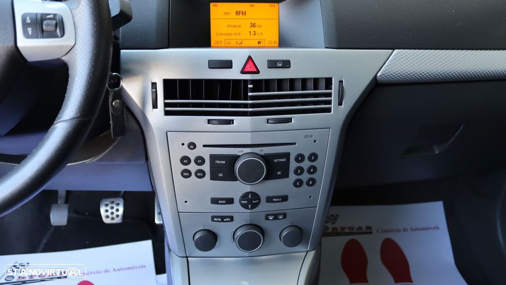 Opel Astra GTC 1.3 CDTi - 24