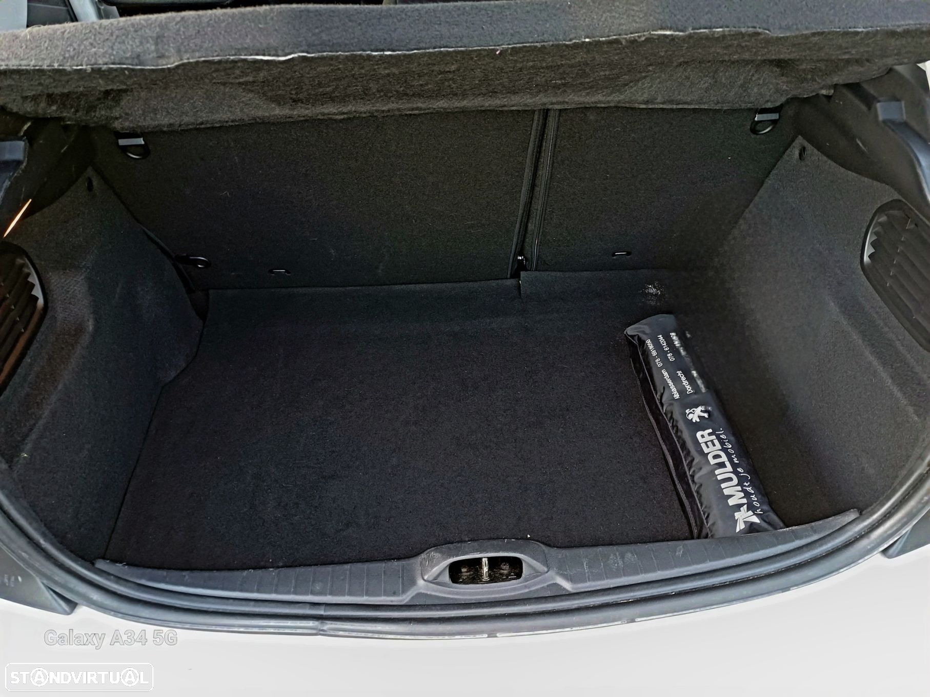 Peugeot 208 1.6 BlueHDi Style - 30