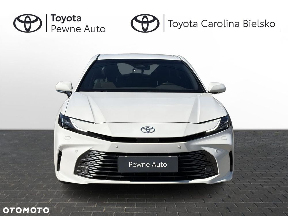 Toyota Camry - 4