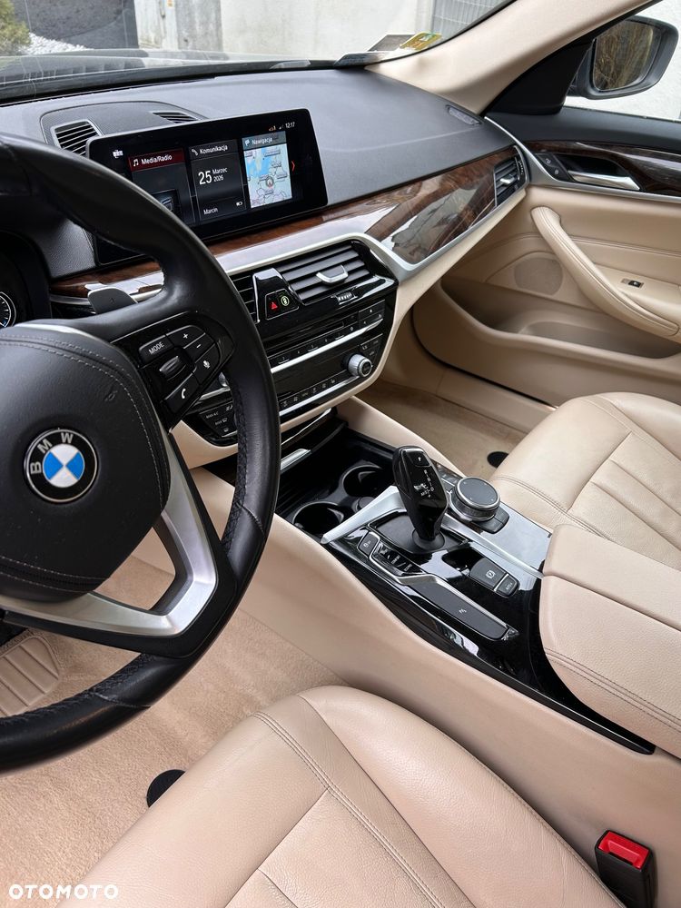 BMW Seria 5 520d Luxury Line - 7