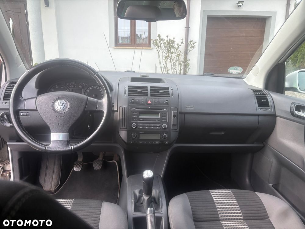 Volkswagen Polo 1.6 Sportline - 17