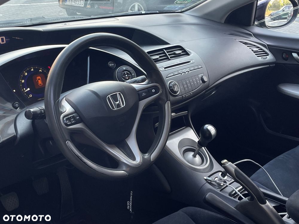 Honda Civic 1.8 Comfort - 13