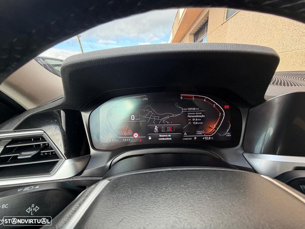 BMW 318 d Pack Desportivo M Auto - 2