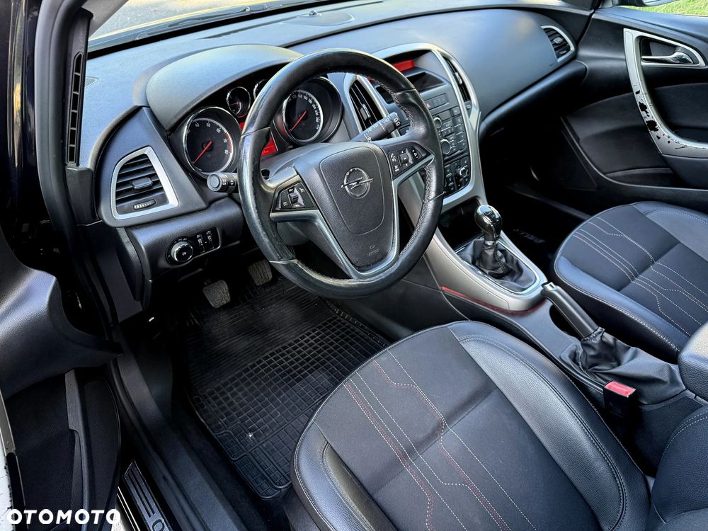 Opel Astra 1.4 150 Jahre - 5
