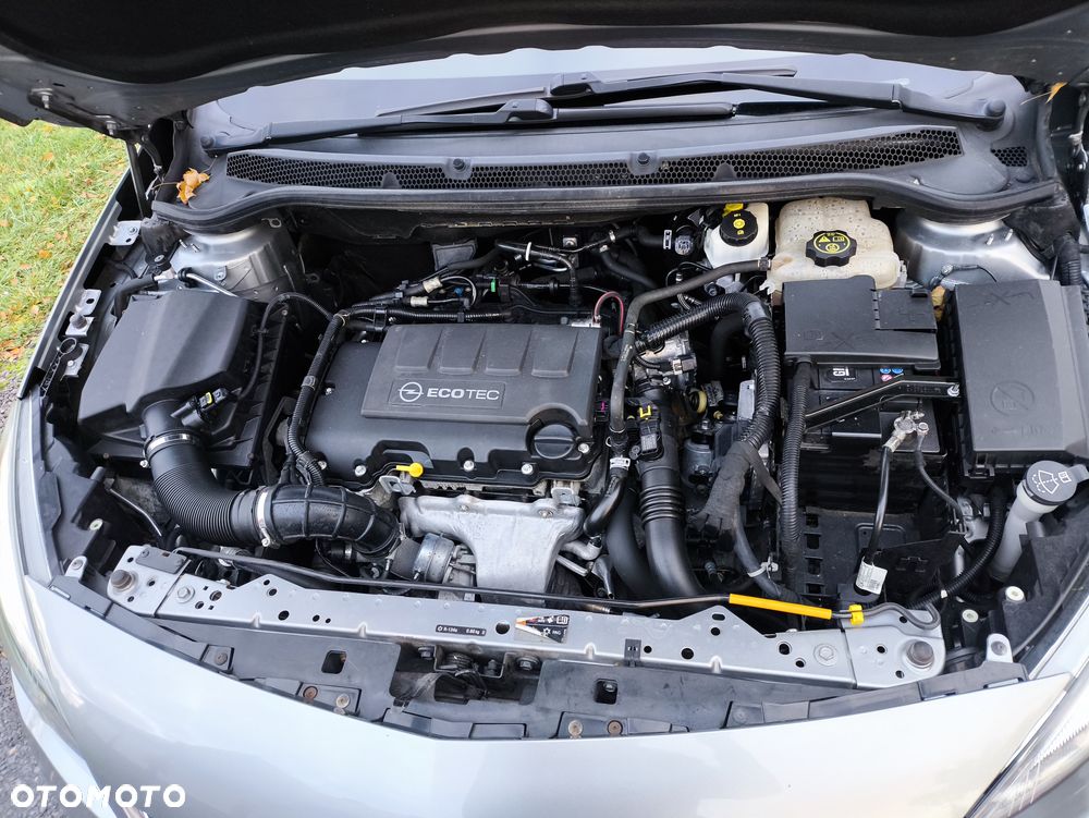 Opel Astra 1.4 Turbo Active - 10