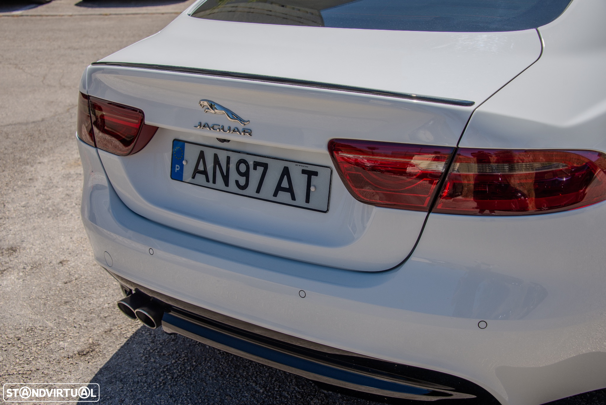 Jaguar XE 2.0 D R-Sport AWD Aut. - 22