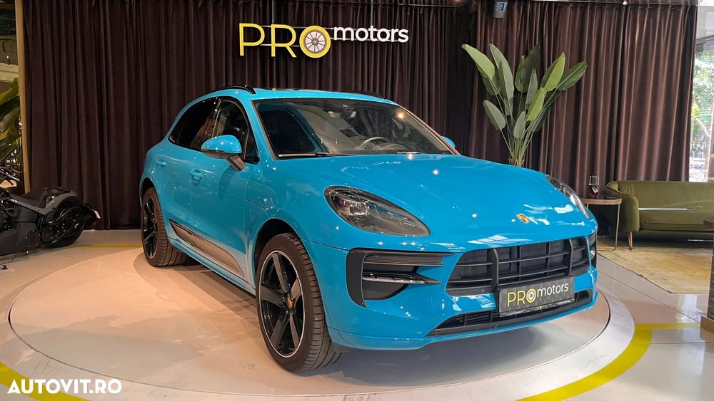 Porsche Macan - 1
