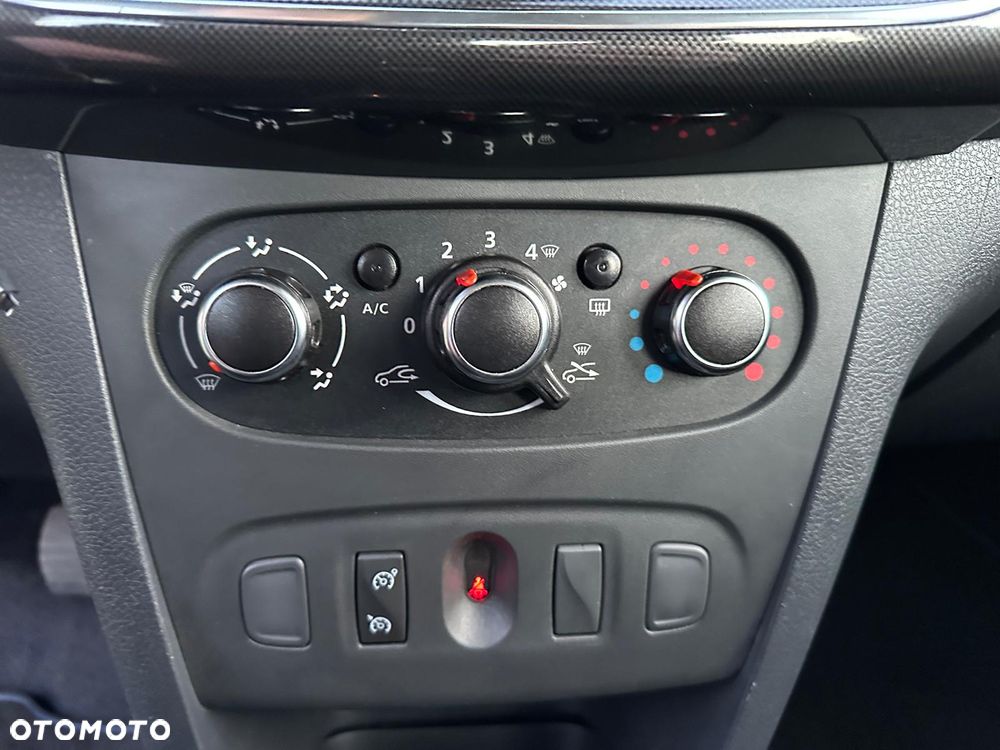 Dacia Sandero - 25