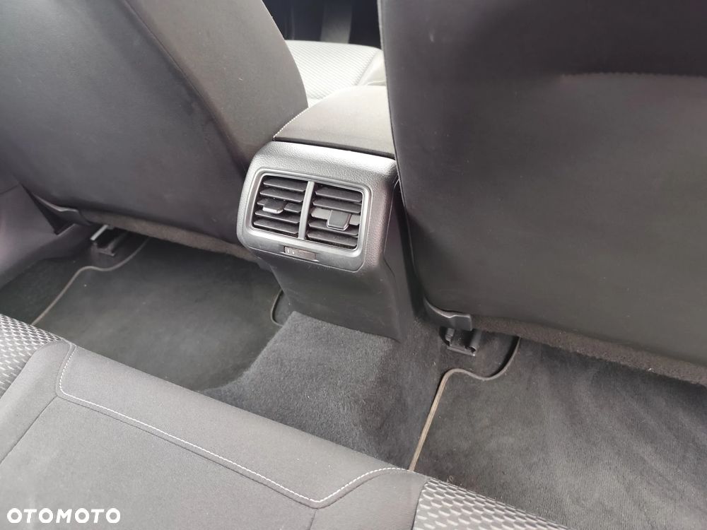 Volkswagen Golf 1.6 TDI (BlueMotion Technology) DSG Comfortline - 13