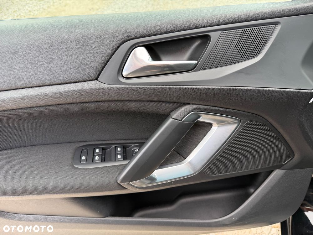 Peugeot 308 BlueHDi FAP 150 Stop & Start Allure - 28