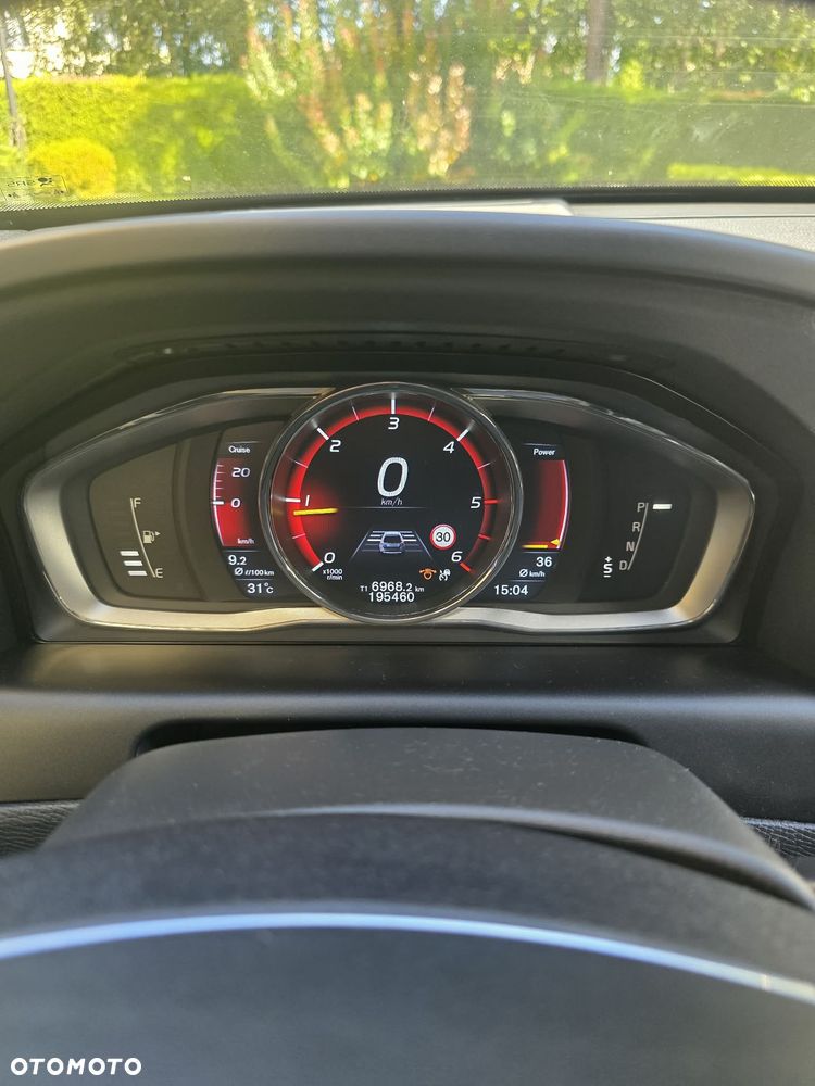 Volvo XC 60 D4 R-Design - 5
