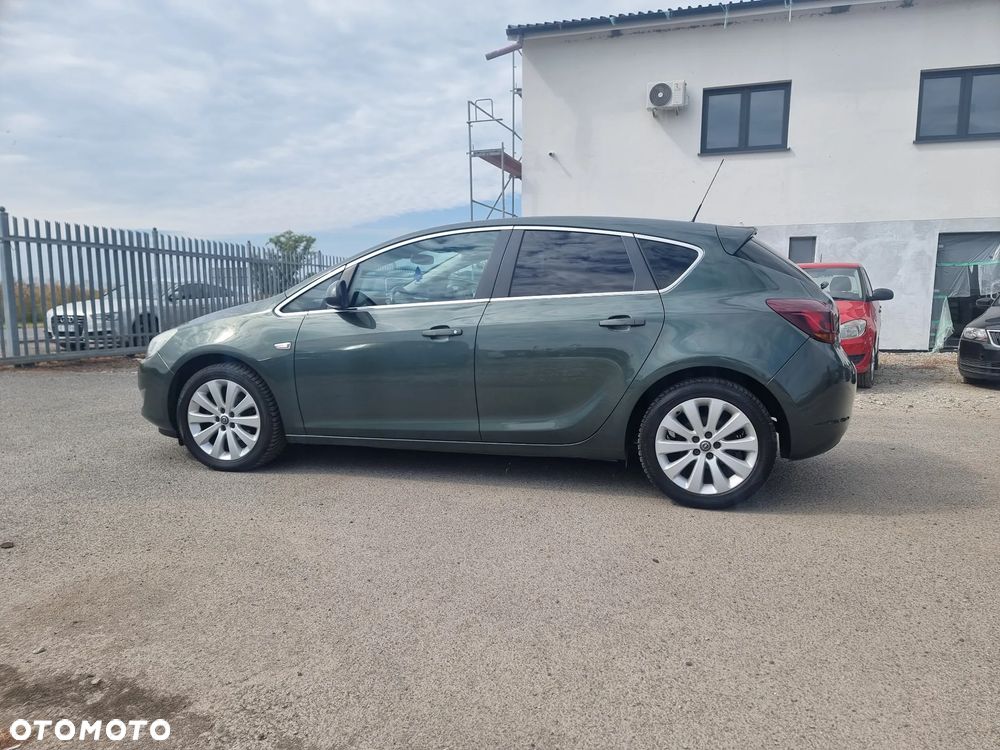 Opel Astra 1.6 Automatik Design Edition - 10
